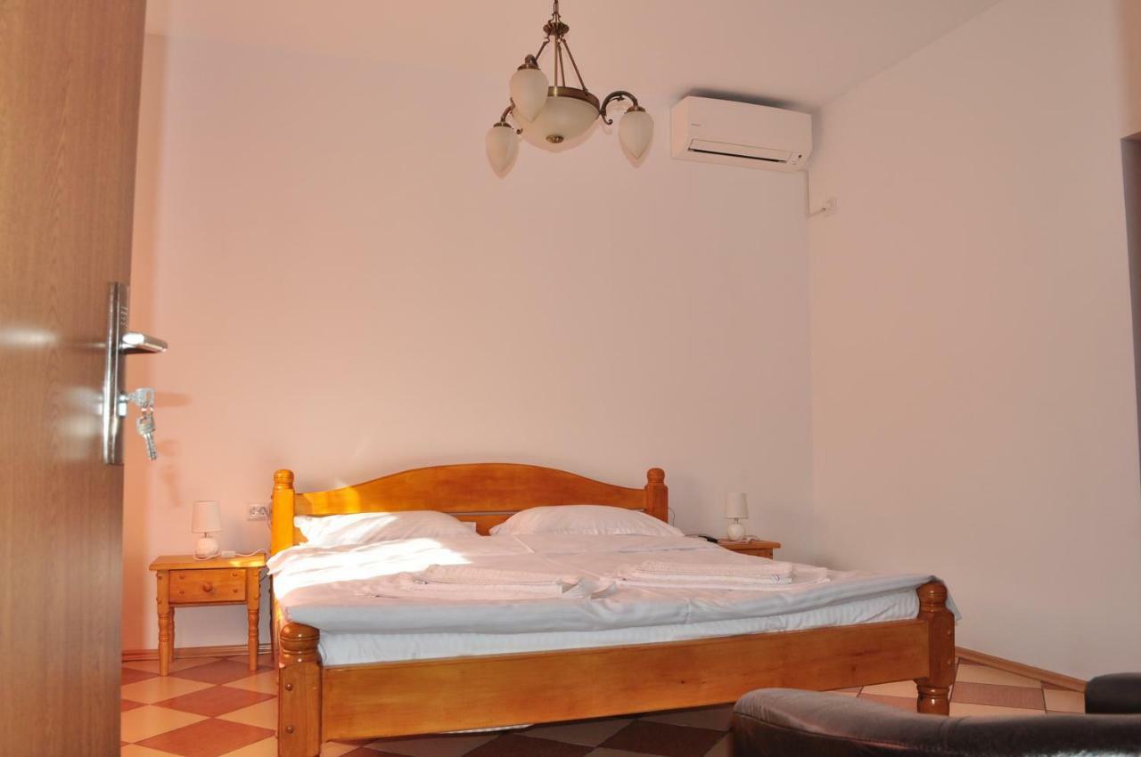 Casa Matei Hotell Mahmudia Exteriör bild